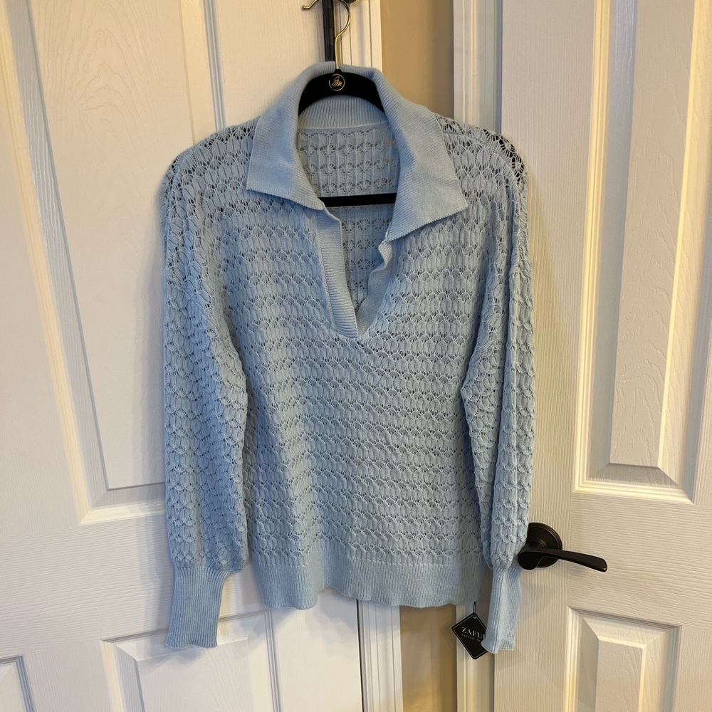 Lightweight sweater